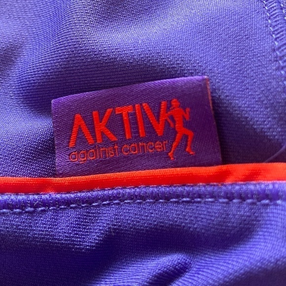 Adidas AKTIV Against Cancer Running Capri in Purple and Gray Size M - Picture 3 of 4